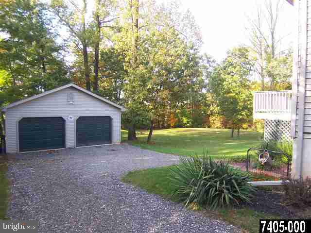 1880 Pin Oak Drive Spring Grove, PA 17362 - Photo 3 of 25 Gallery Image 3