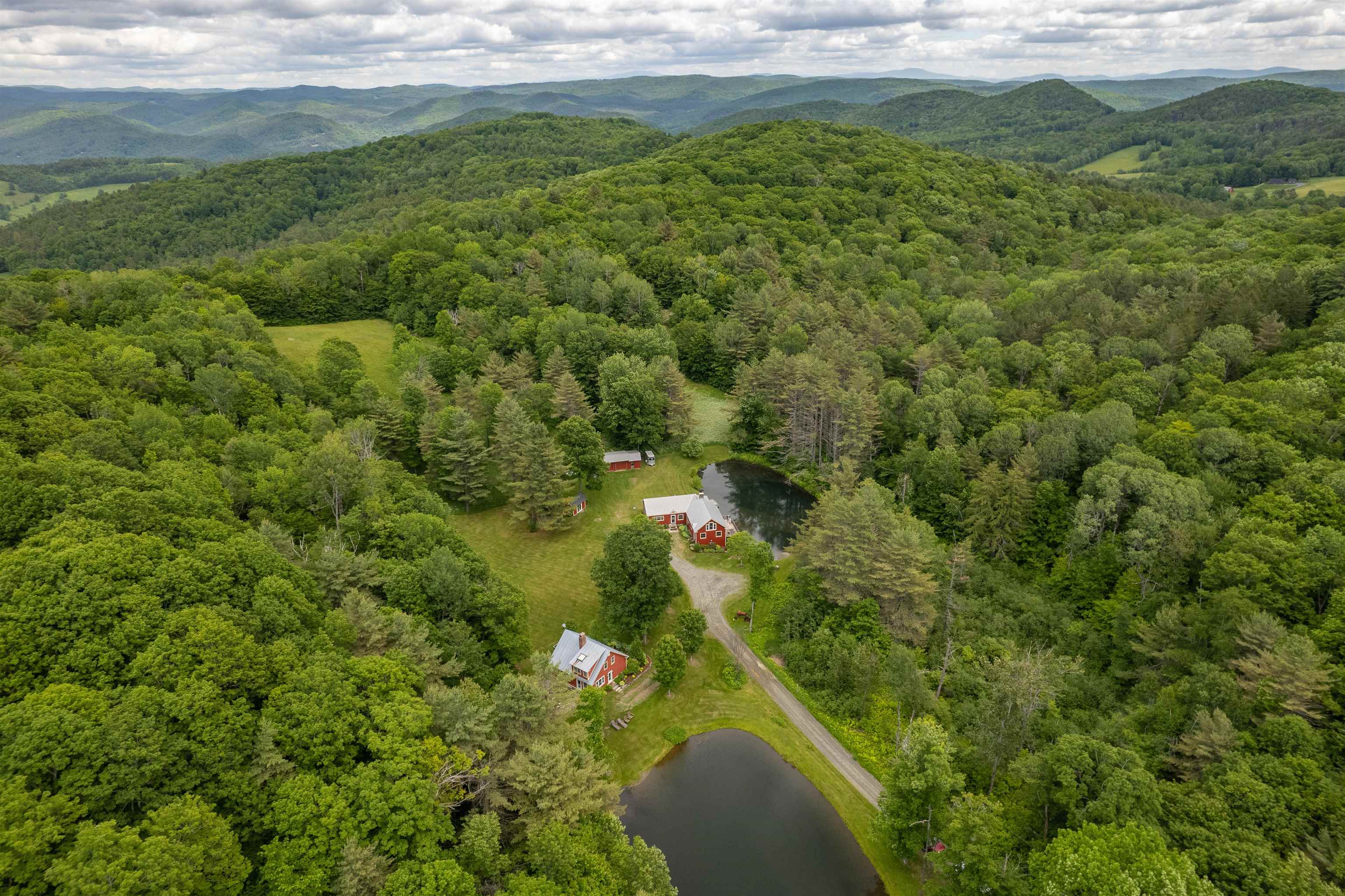 1157 Blackmer Road Pomfret, VT 05068 - Photo 31 of 37 Gallery Image 31