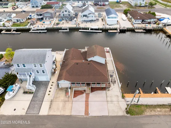 $499,000 | 8 North Captain Drive, Little Egg Harbor, NJ 08087