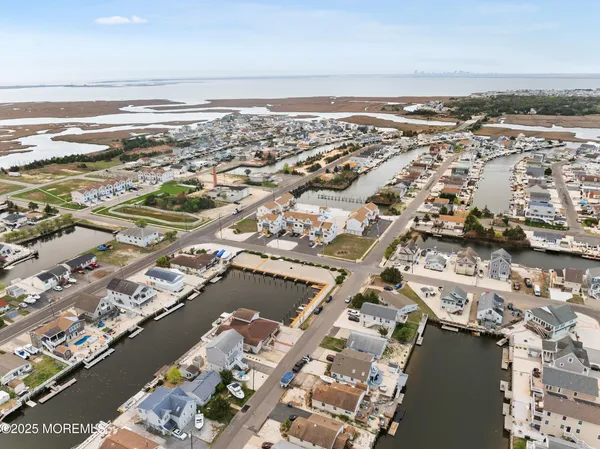 $499,000 | 8 North Captain Drive, Little Egg Harbor, NJ 08087