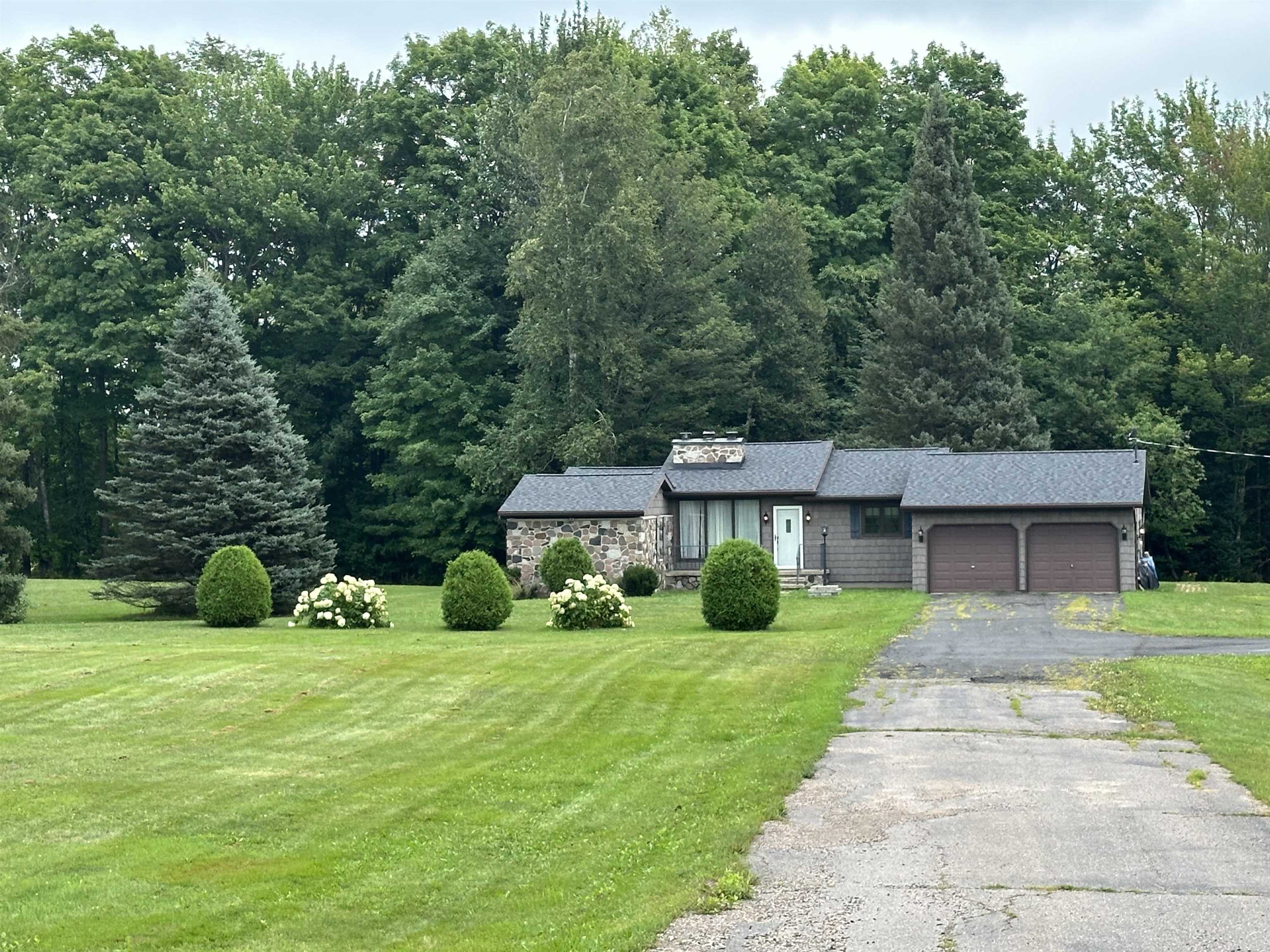 545 North County Road Skandia, MI 49885 - Photo 2 of 80