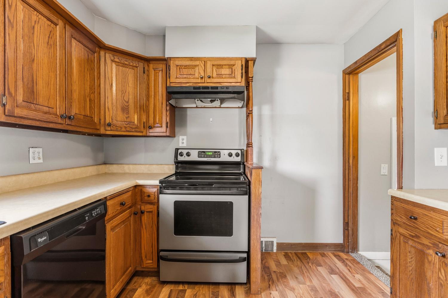 809 South Division Street Mahomet, IL 61853 - Photo 12 of 30