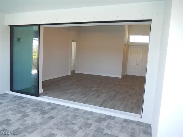 an empty room with closet