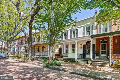 $2,350 | 1010 Trenton Place, Wilmington, DE 19801