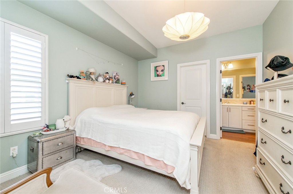 220 Barnes Road Tustin, CA 92782 - Photo 33 of 66