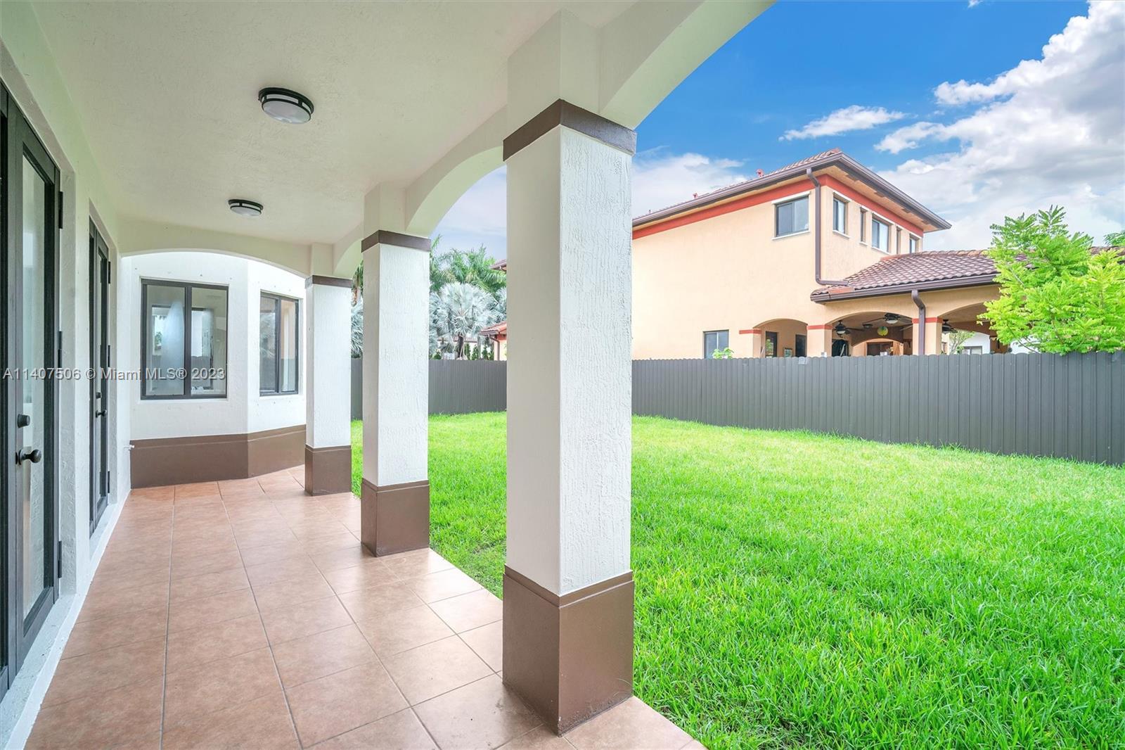 Tamiami Miami, FL 33184 - Photo 41 of 46 a view of a house with backyard and garden