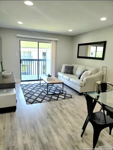 $149,950 | 13151 Walden, Unit 186, Montgomery, TX 77356