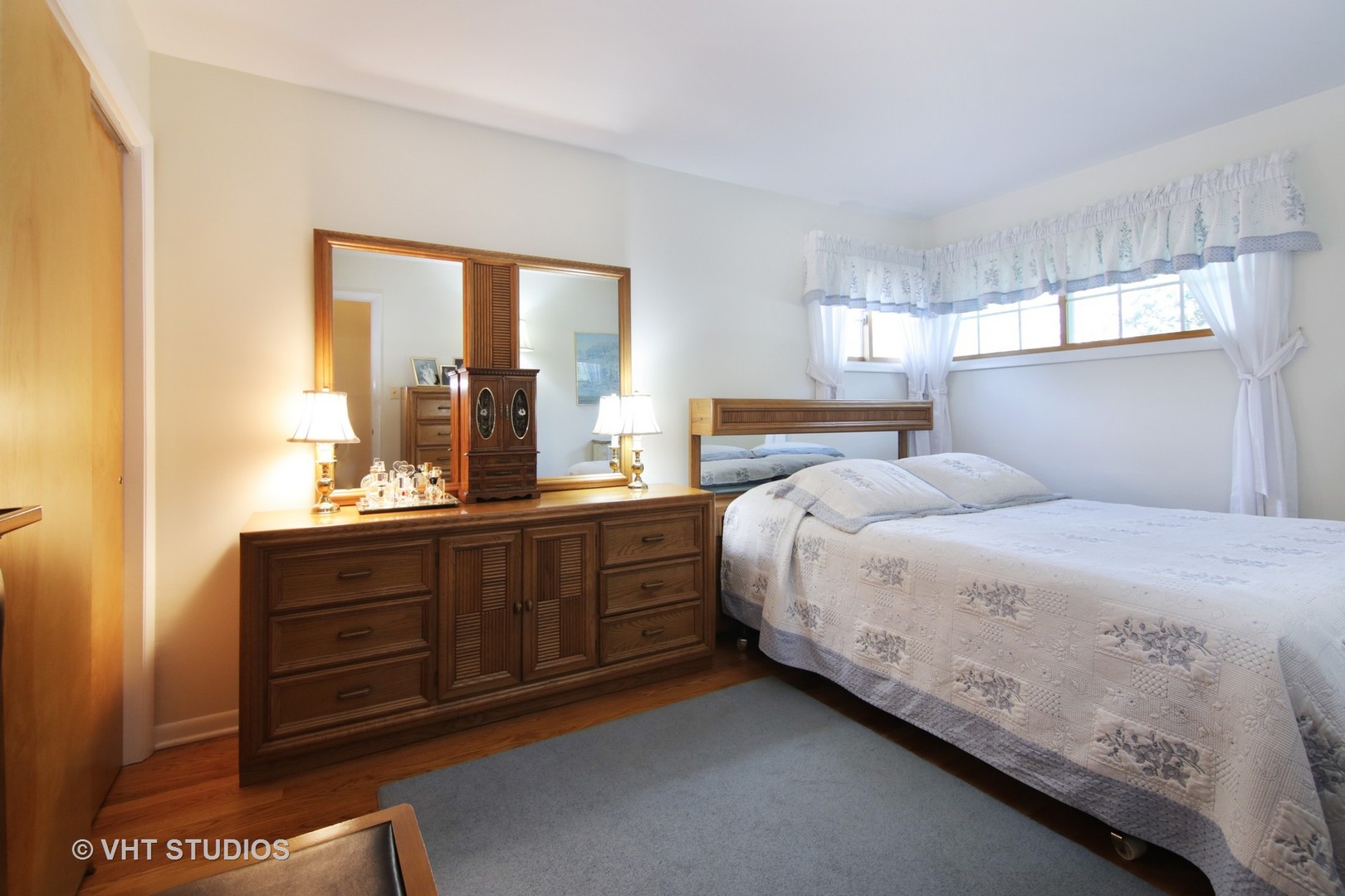 2069 Dundee Road Northbrook, IL 60062 - Photo 8 of 10 Gallery Image 8