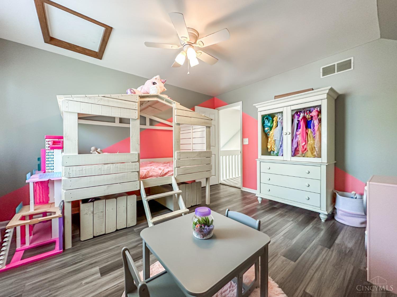 5715 Boomer Road Cincinnati, OH 45247 - Photo 28 of 39
