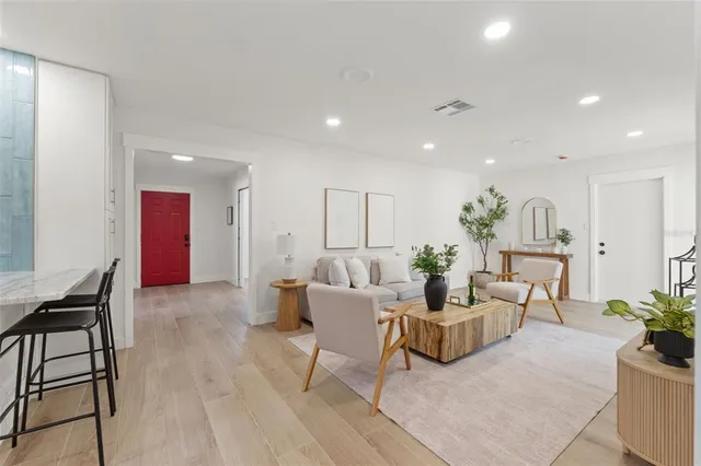 $425,000 | 2210 Tanglewood Way, Brandon, FL 33511