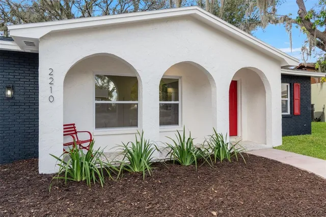 $425,000 | 2210 Tanglewood Way, Brandon, FL 33511