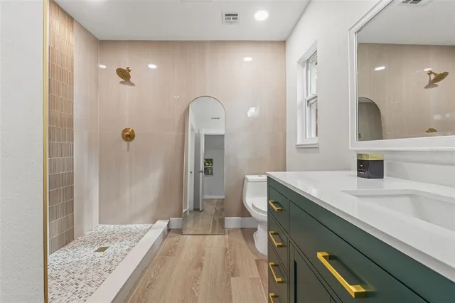 $425,000 | 2210 Tanglewood Way, Brandon, FL 33511