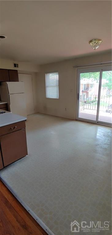 182 Evergreen Road, Unit 6B Edison, NJ 08837 - Photo 7 of 9 Gallery Image 7