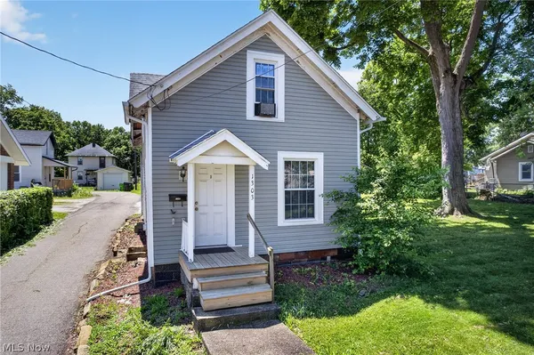$119,900 | 1303 Tremont Avenue Southwest, Massillon, OH 44647