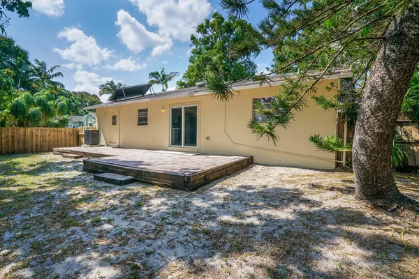 $3,750 | 3800 Calvin Avenue, West Palm Beach, FL 33407