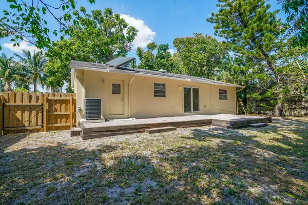 $3,750 | 3800 Calvin Avenue, West Palm Beach, FL 33407