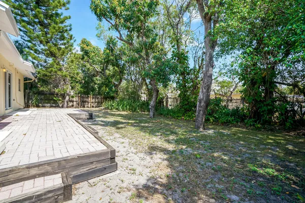 $3,750 | 3800 Calvin Avenue, West Palm Beach, FL 33407