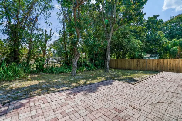 $3,750 | 3800 Calvin Avenue, West Palm Beach, FL 33407