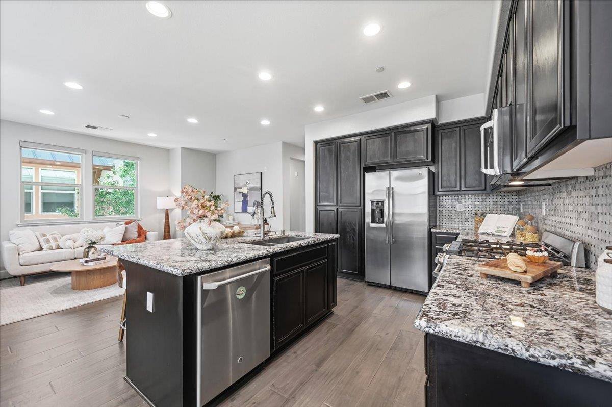 2951 Via Roma Place, Unit 36 Santa Clara, CA 95051 - Photo 18 of 61 Gallery Image 18