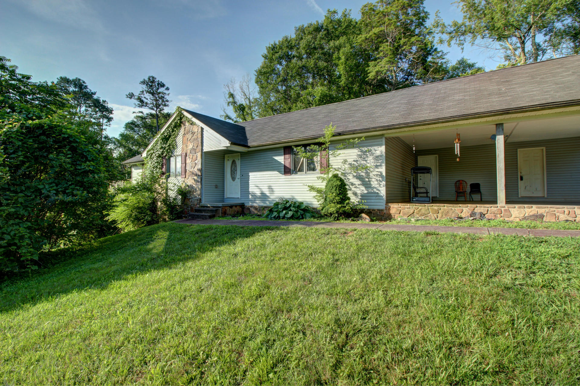 6025 Maloneyville Road Corryton, TN 37721 - Photo 4 of 24 front