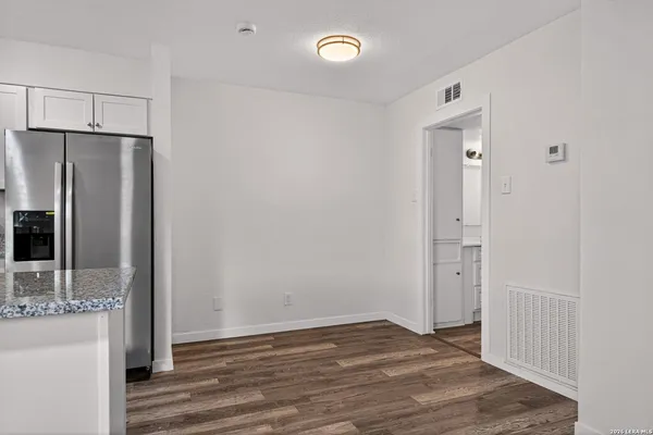 $875 | 600 Gentleman Road, Unit 1, Balcones Heights, TX 78201