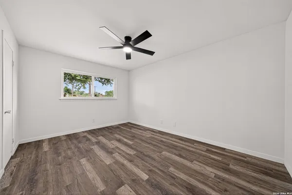 $875 | 600 Gentleman Road, Unit 1, Balcones Heights, TX 78201