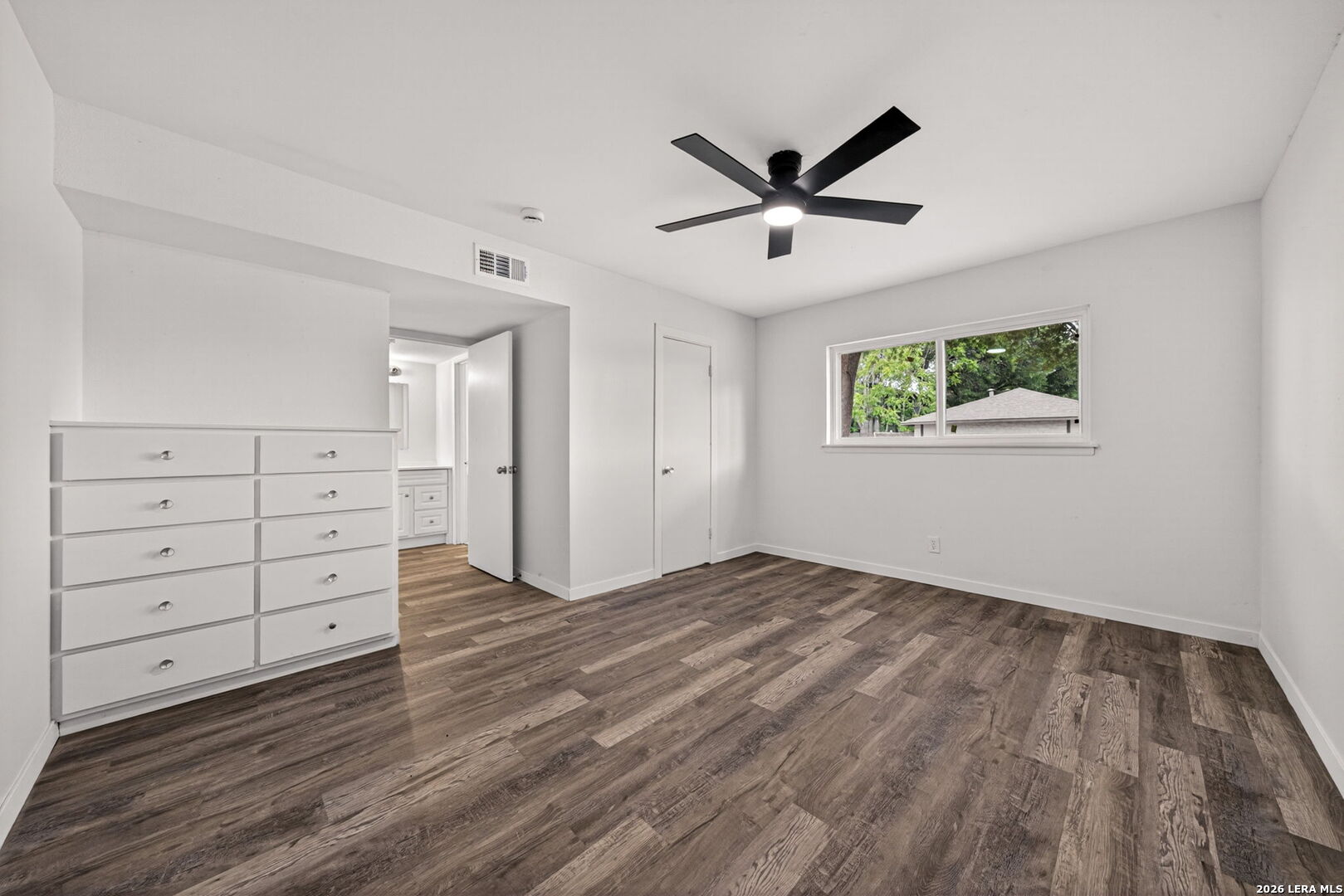 600 Gentleman Road, Unit 1 Balcones Heights, TX 78201 - Photo 15 of 17