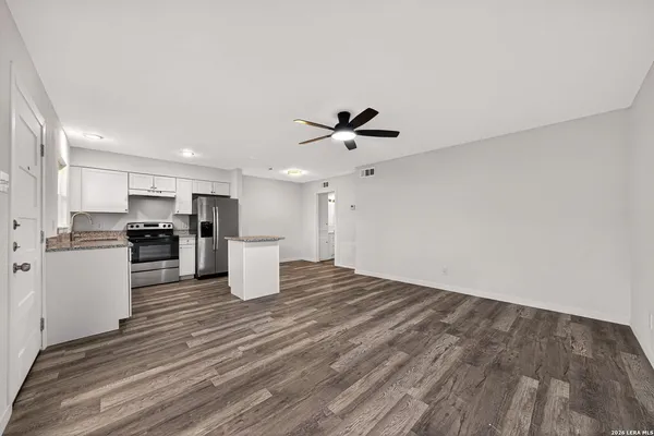 $875 | 600 Gentleman Road, Unit 1, Balcones Heights, TX 78201