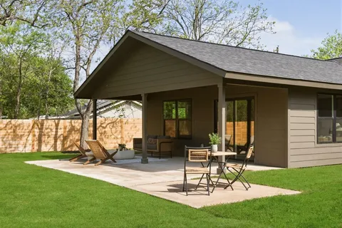 $895,000 | 2005 Pompton Drive, Austin, TX 78757