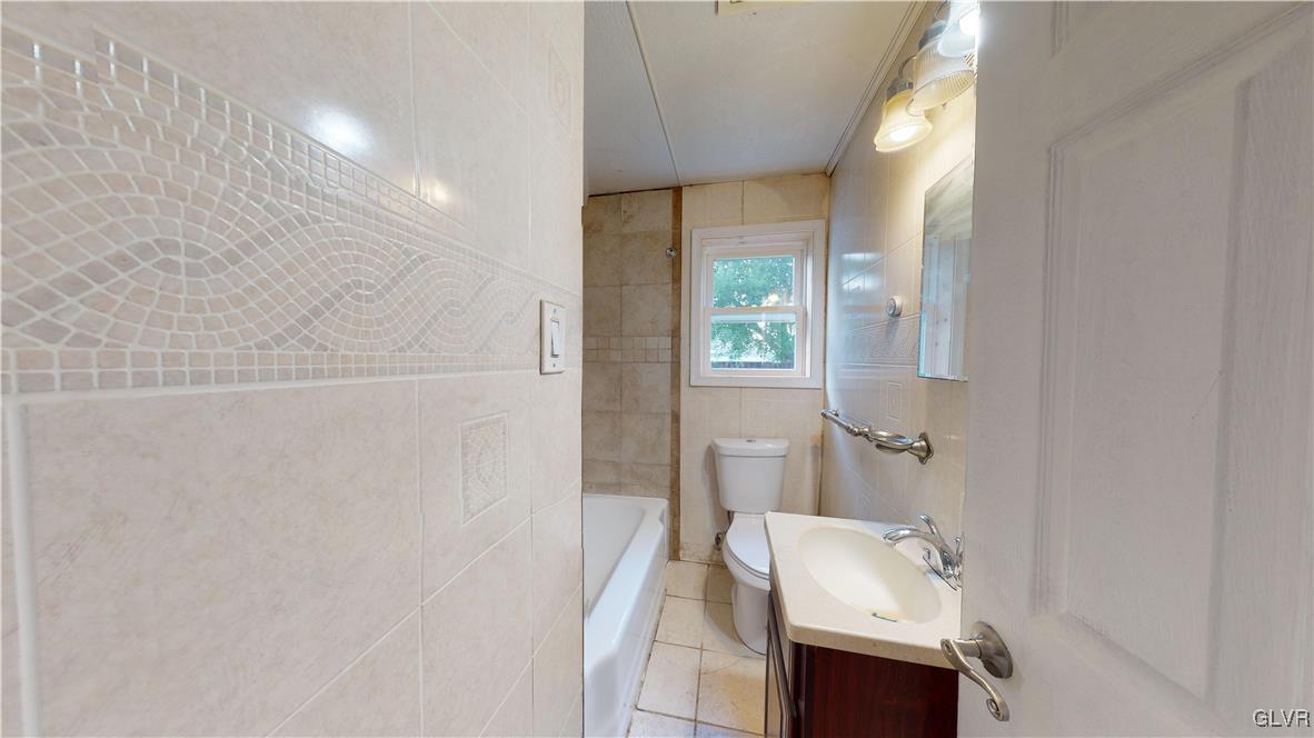 3067 Devonshire Road Allentown, PA 18103 - Photo 17 of 31 Gallery Image 17