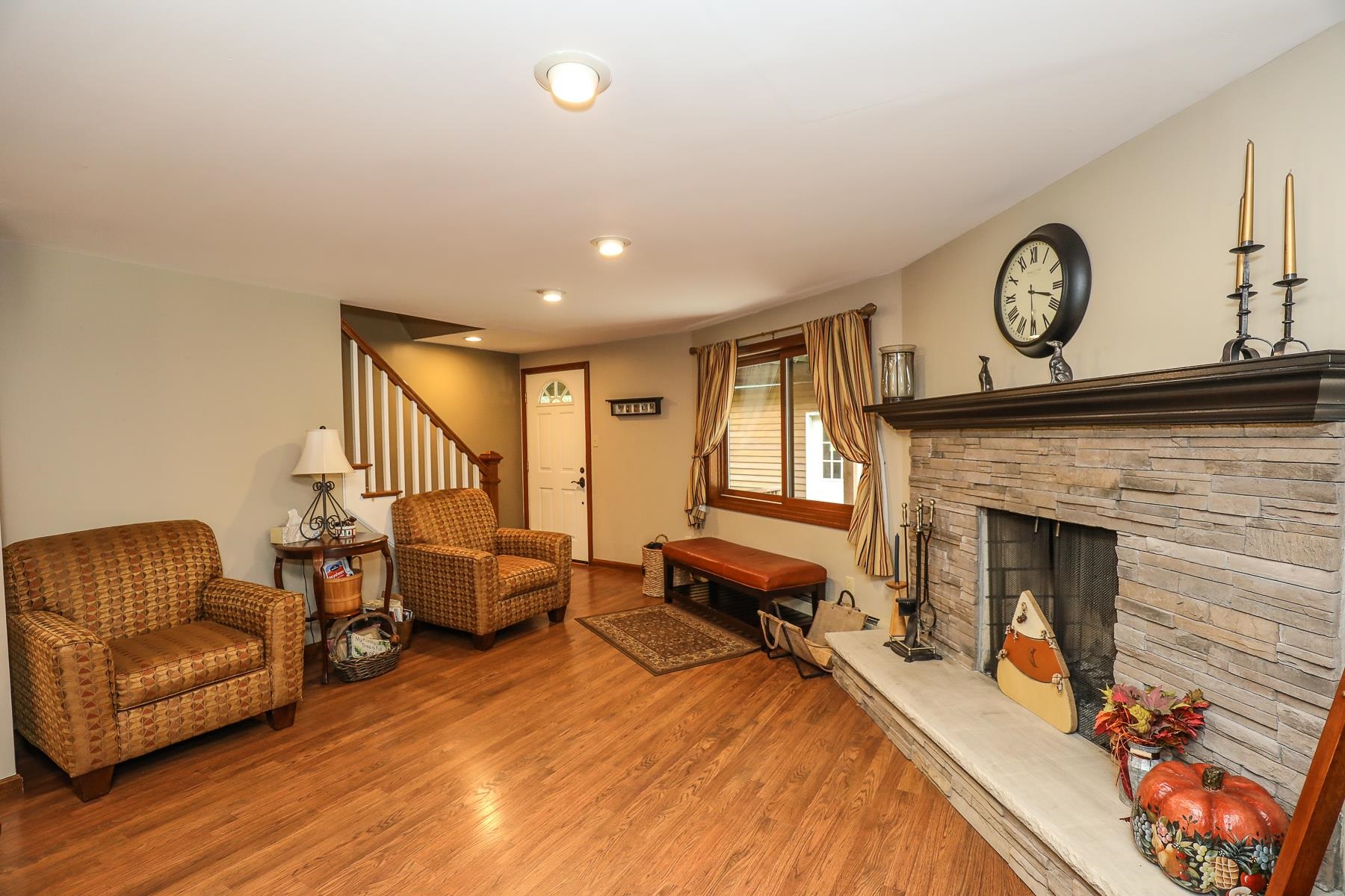 18 Hook Road Candia, NH 03034 - Photo 3 of 38