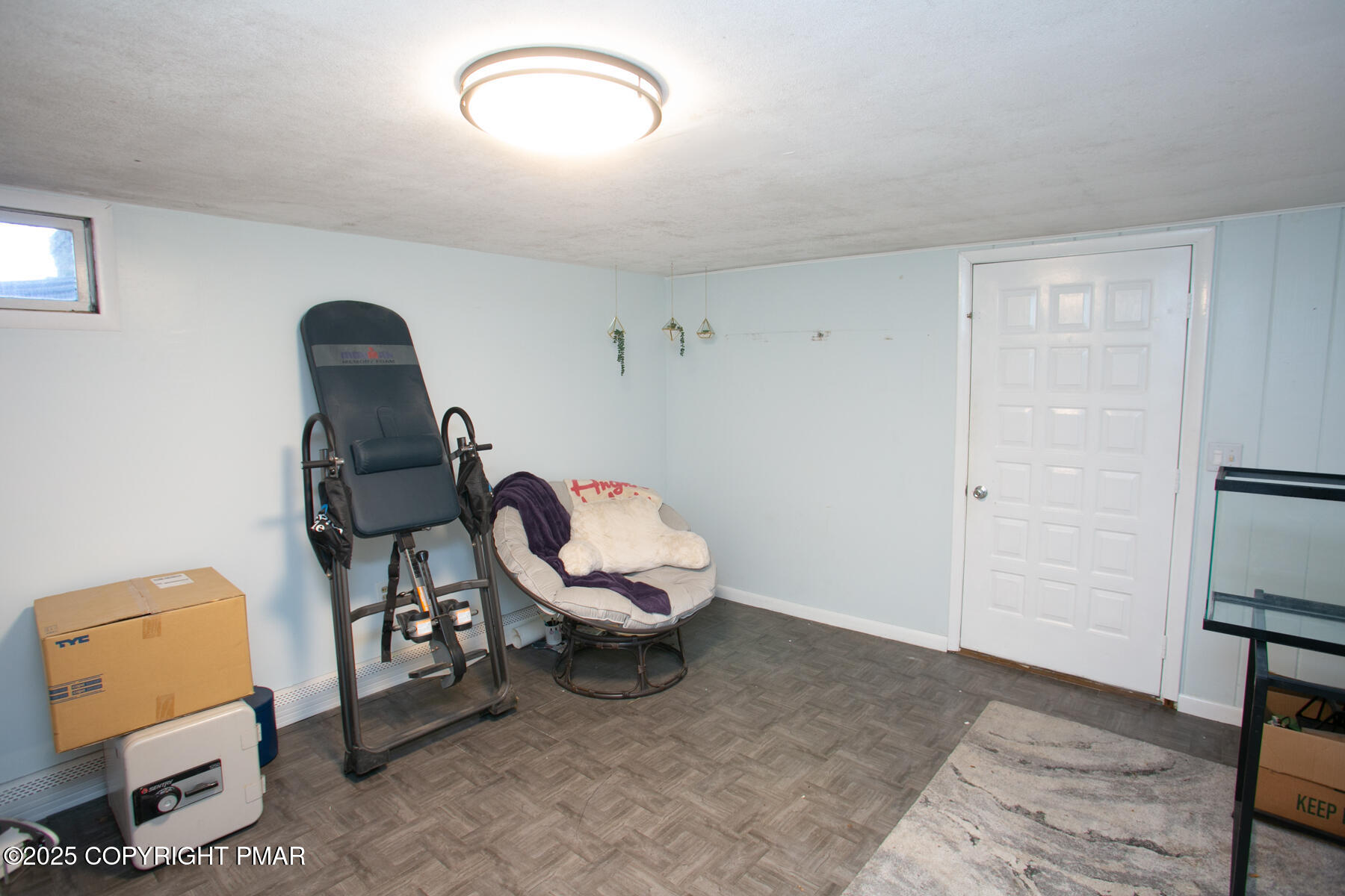 202 Norton Road Stroudsburg, PA 18360 - Photo 34 of 35 a living room with furniture
