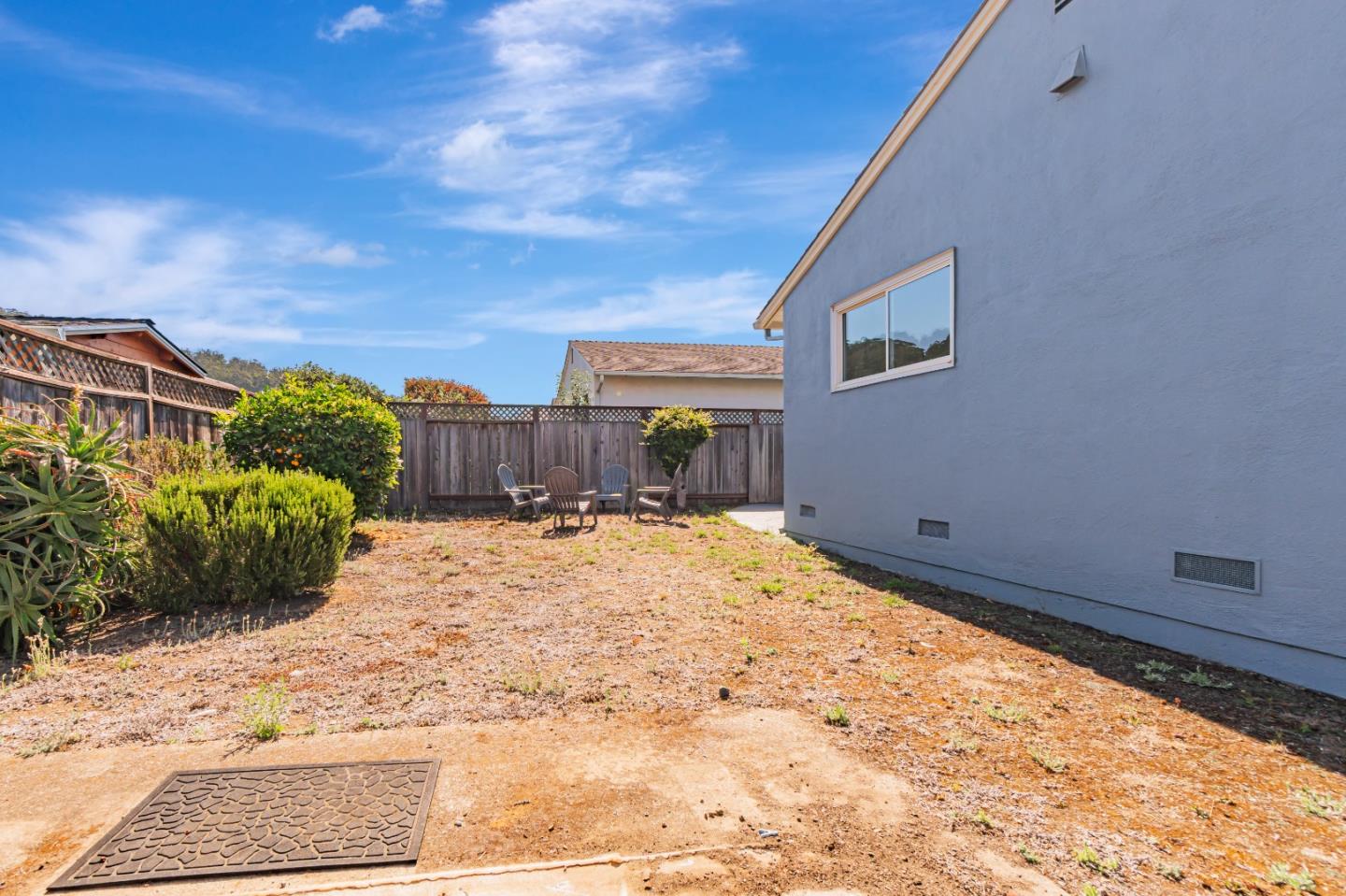 819 Standish Road Pacifica, CA 94044 - Photo 33 of 34 a view of a backyard of the house