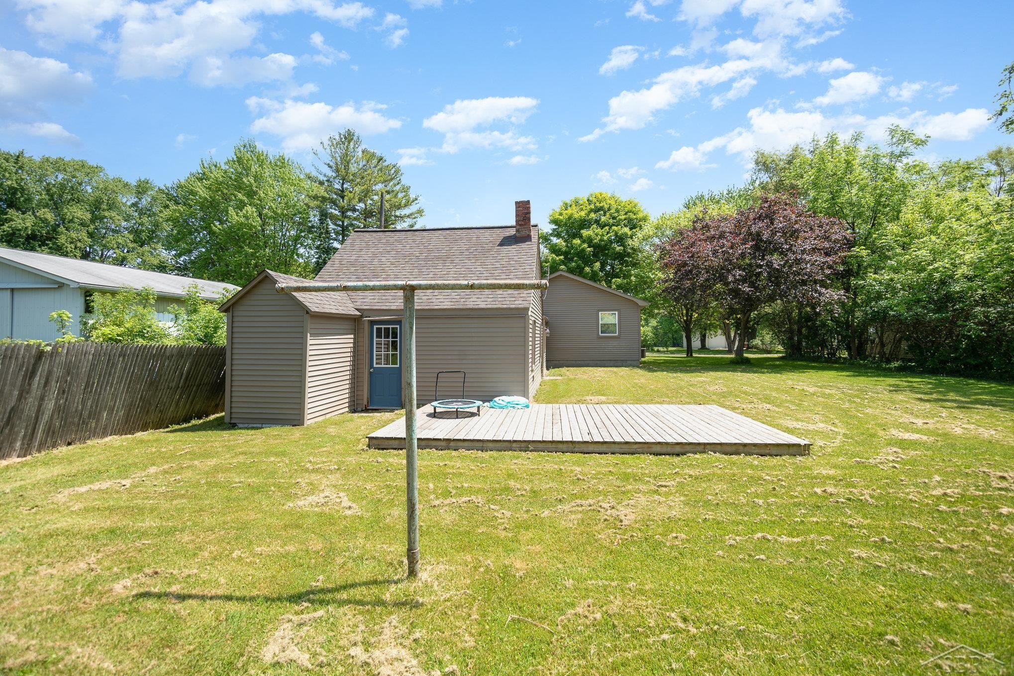 570 Adams Road Saginaw, MI 48609 - Photo 6 of 21 50111119-5.JPG