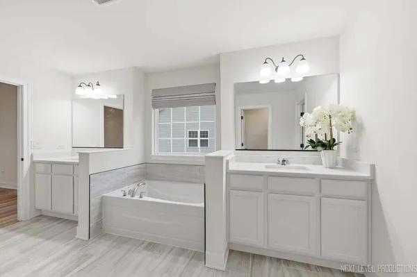 $790,000 | 12513 South Willowgate Lane, Plainfield, IL 60585