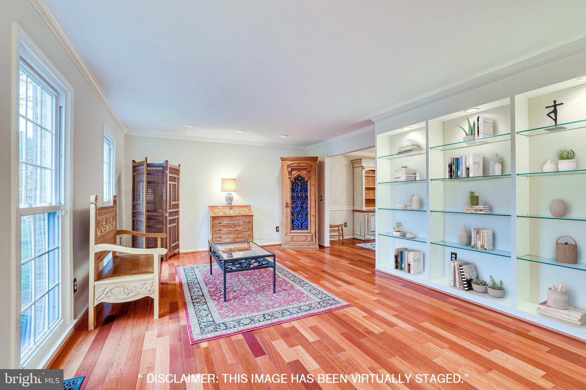 138 Peyton Road Sterling, VA 20165 - Photo 16 of 64 Living Room with Amazing Light