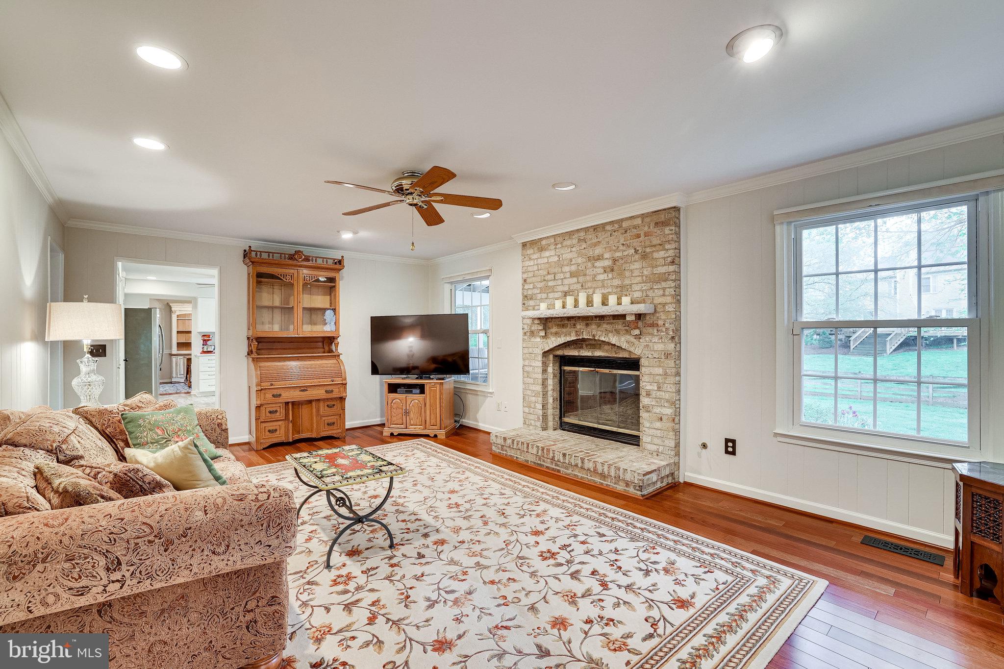 138 Peyton Road Sterling, VA 20165 - Photo 20 of 64 Family Room with Gas Fireplace