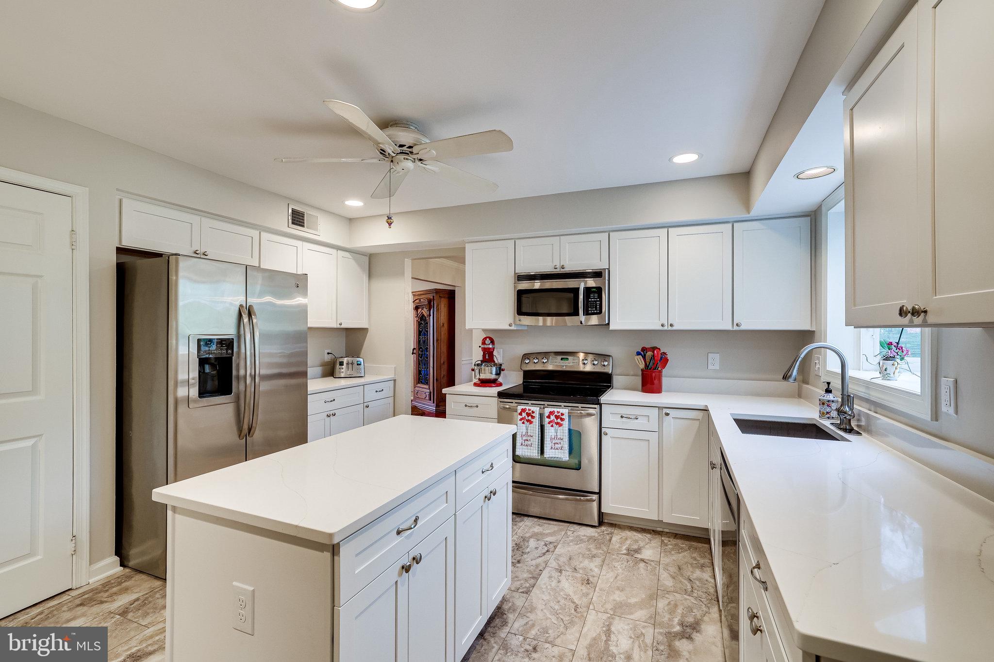 138 Peyton Road Sterling, VA 20165 - Photo 10 of 64 Updated Kitchen