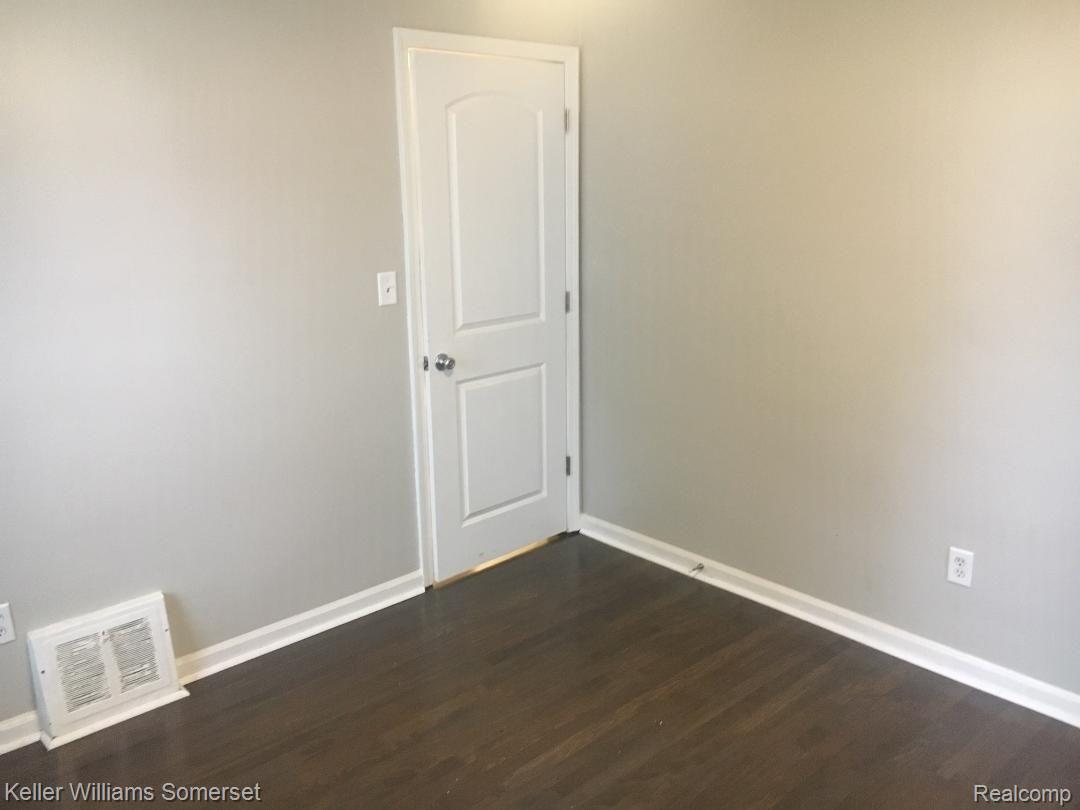 22773 Roxana Avenue Eastpointe, MI 48021 - Photo 25 of 42 IMG_6601.JPG