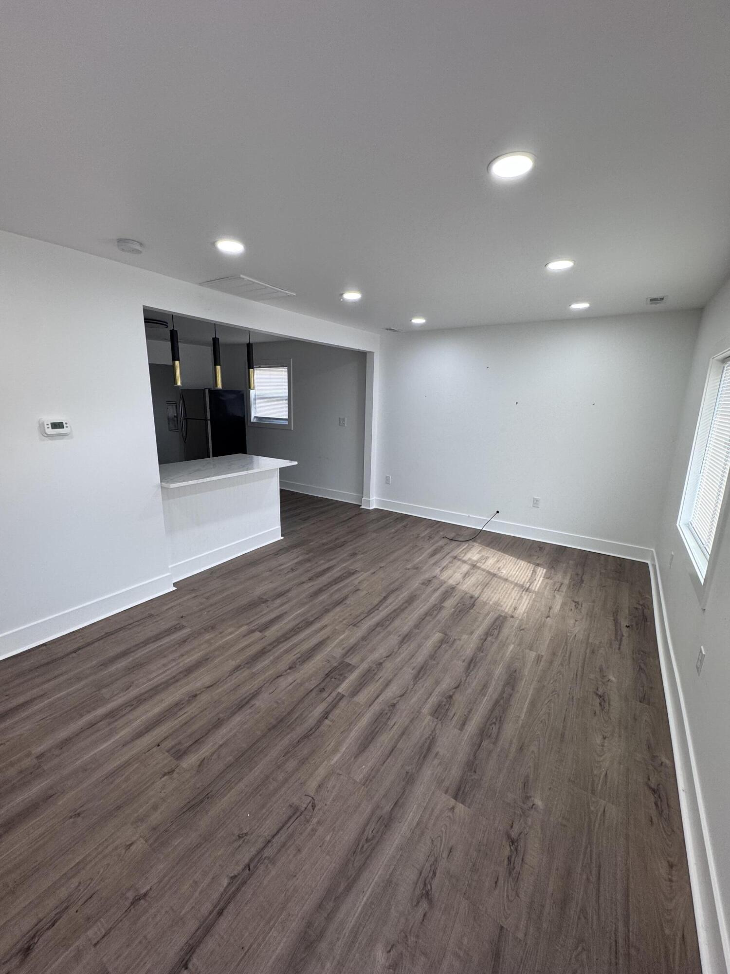 4514 East 10th Avenue Gary, IN 46403 - Photo 4 of 10 1500x2000