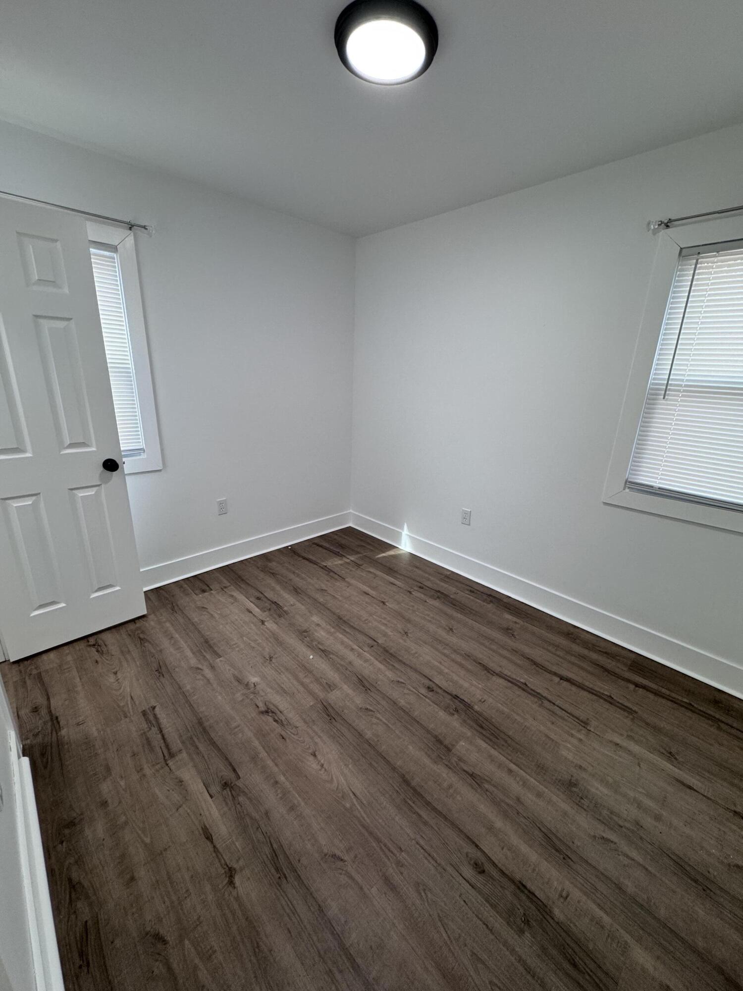 4514 East 10th Avenue Gary, IN 46403 - Photo 8 of 10 1500x2000