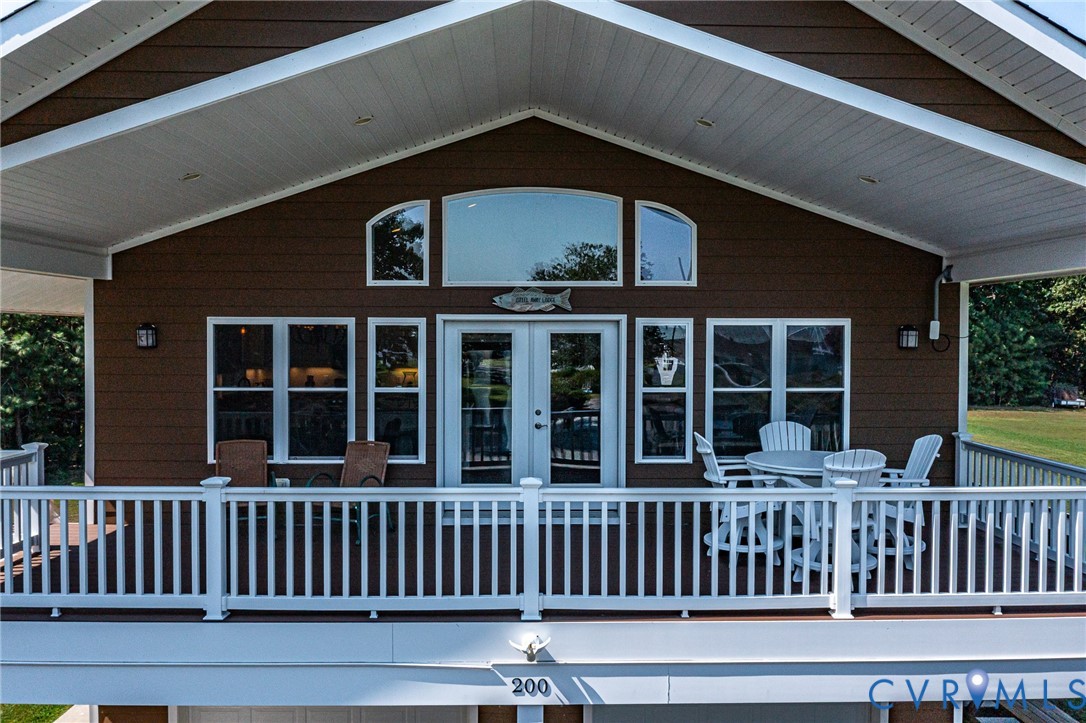 200 Pinetop Road Topping, VA 23169 - Photo 6 of 38 Upper deck