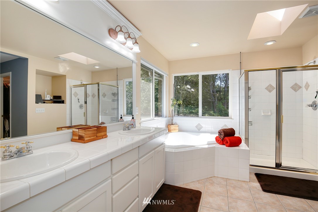 17211 109th Place Northeast Bothell, WA 98011 - Photo 14 of 25