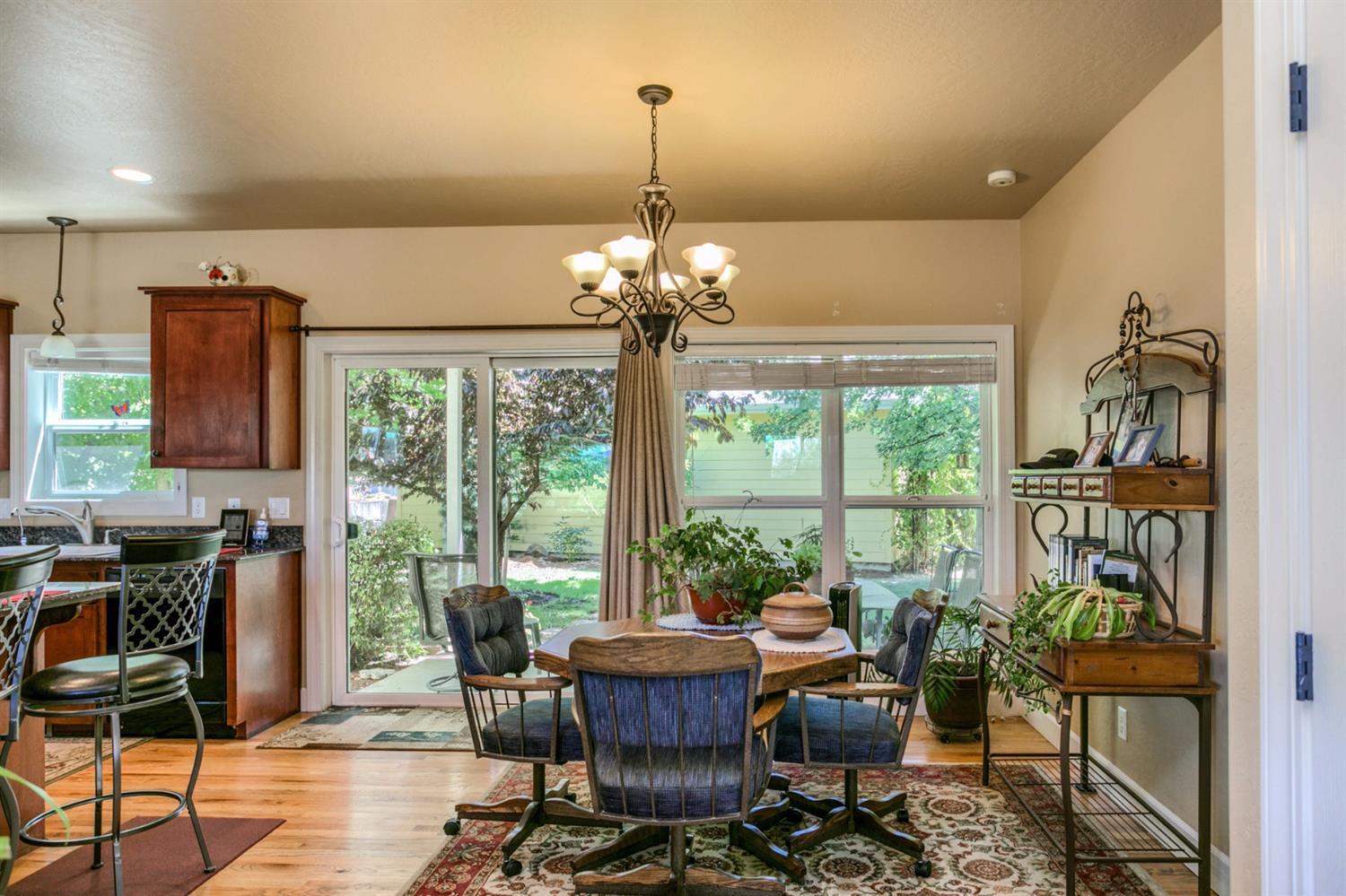 1122 Buck Point Street Central Point, OR 97502 - Photo 12 of 35 Additional Photo