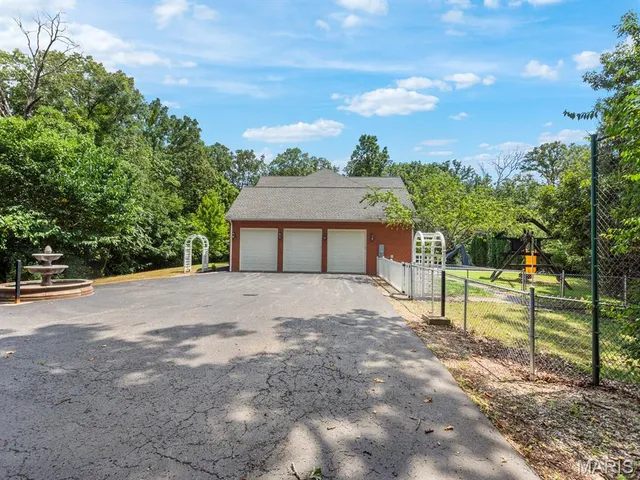 $730,000 | 6210 Mohawk Trail, Waterloo, IL 62298