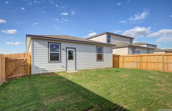 $2,000 | 2530 Dry Moss Way, San Antonio, TX 78224