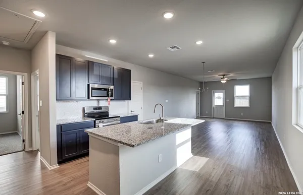 $2,000 | 2530 Dry Moss Way, San Antonio, TX 78224