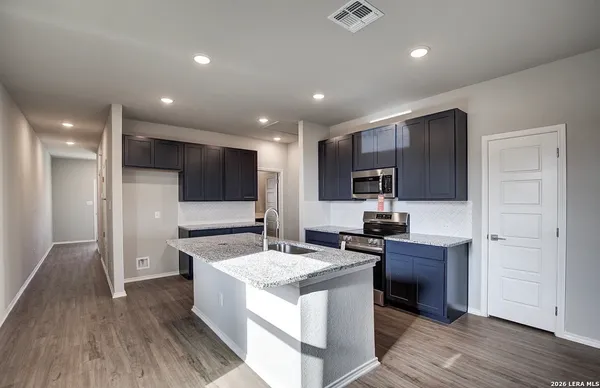 $2,000 | 2530 Dry Moss Way, San Antonio, TX 78224