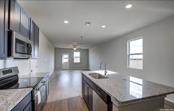 $2,000 | 2530 Dry Moss Way, San Antonio, TX 78224