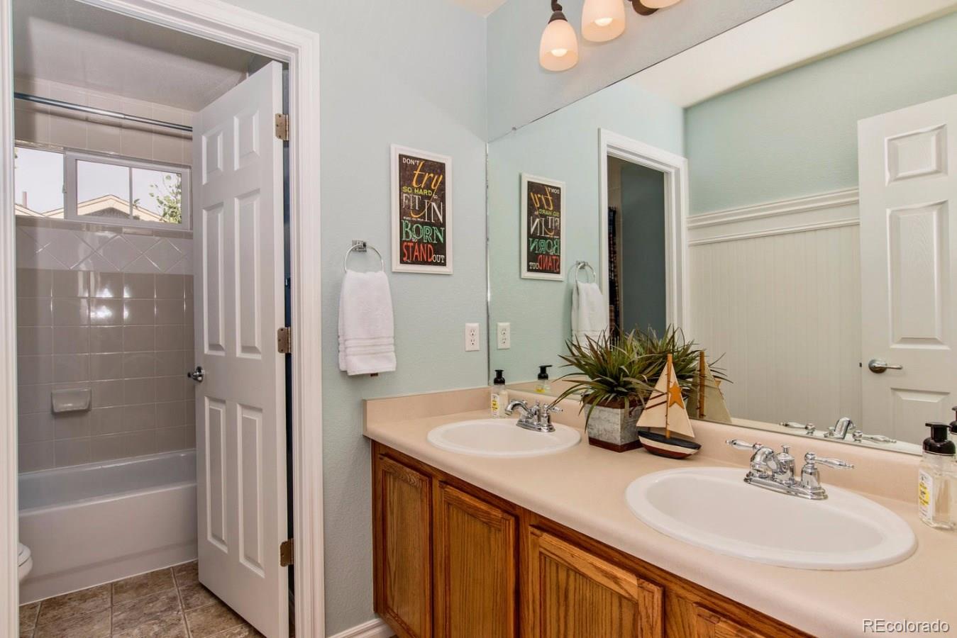 3025 Redhaven Way Highlands Ranch, CO 80126 - Photo 12 of 22 Gallery Image 12